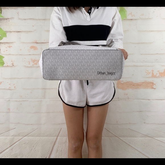 Michael Kors Ciara Large Top Zip Tote - Picture 4 of 7